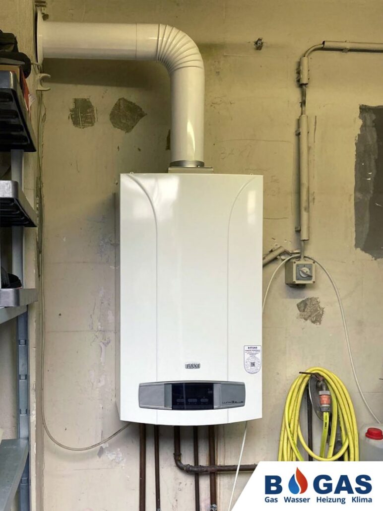 Bild von einer Baxi Luna 3 Blue+ Gastherme in einem Badezimmer, installiert von Installateur B-GAS.